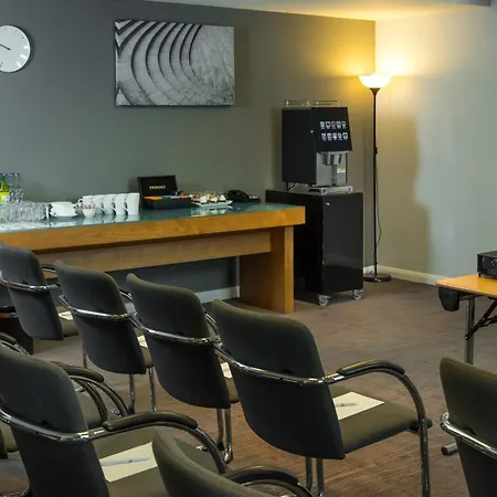 Holiday Inn London West By Ihg-3